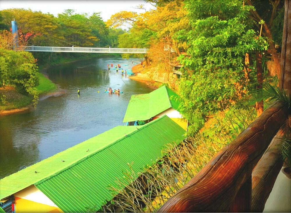 สวนเพชร ริเวอร์วิว รีสอร์ท บ้านท่าไม้รวก ภายนอก รูปภาพ